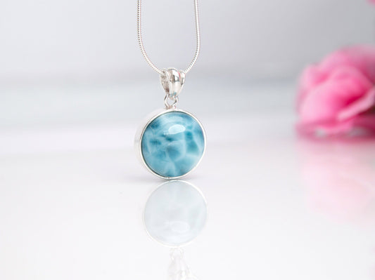 Collier pendentif Silver Larimar, AAA Larimar, Larimar de haute qualité, bijoux Larimar, collier Larimar, collier pendentif Stone Round