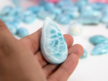 Larimar Palm Stone, Regina