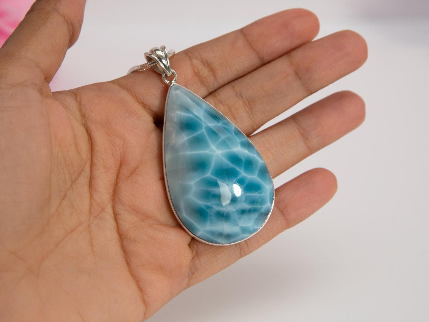 Larimar Pendant, Lima